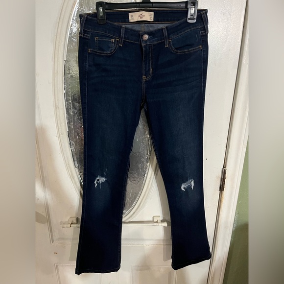 Size 9 R Dark Wash Boot Cut Jeans from Hollister! Like NEW!! - Picture 4 of 7